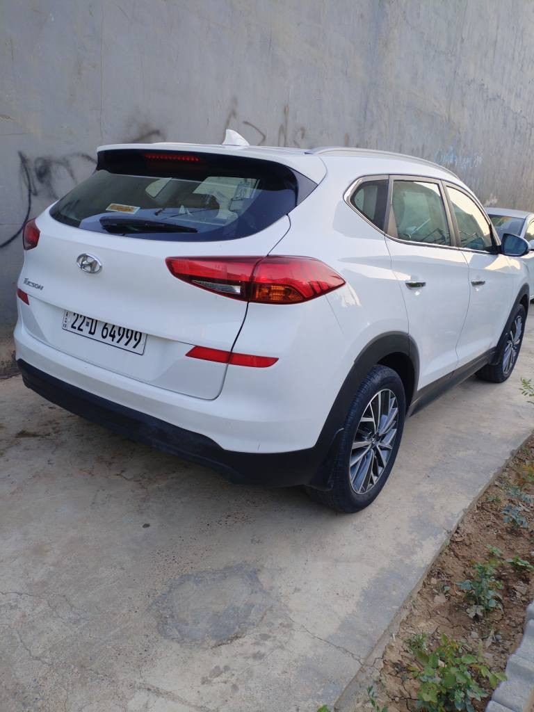 تۆکسون 2020 خليجي كوري پارچەرە ش لەسەر ساخی  فول مواسفات بێ پانوراما 72000 کیلومتر رویشتوة سیستەمی غازي ايطالى بو بەستراوە  مکینەو گێر بە شەرت کو شن جلد دووكوشن كارةبا ئارێل جیپیئس برێک لەپێ هەموو شتى وەک شريكه موبايل *********** أربيل, العراق
