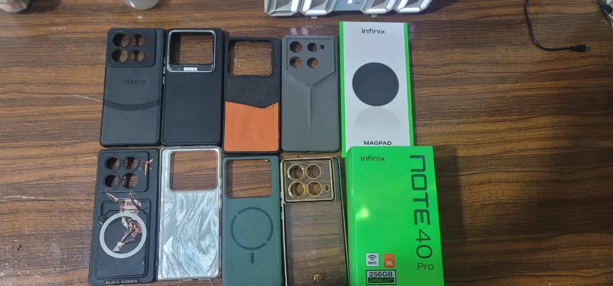 Infinx note 40 pro
نسخة 256 رام 24 (12+12)
امانة الجهاز كلش نضيف 
الجهاز ويا لزگة ضد الكسر اصلية + شاحن الاصلي 70W + شاحن ماكباد الاصلي+ الكلرتونة وكل الملحقات + 8 كفرات هدية 
مكاني بغداد  سعر 235 وبي مجال
‏‪0775 568 3453‬‏
