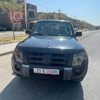 باجيرو 2010 لون الاسود فول مواصفات حبتور محرك 3800   6 سلندر السياره ف...