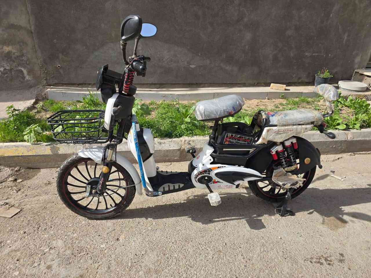 دراجه شحن استعمال قليل العنوان ناصرية الشعله خلف فندق سومريون للاستفسار اكثر اتصل ***********
