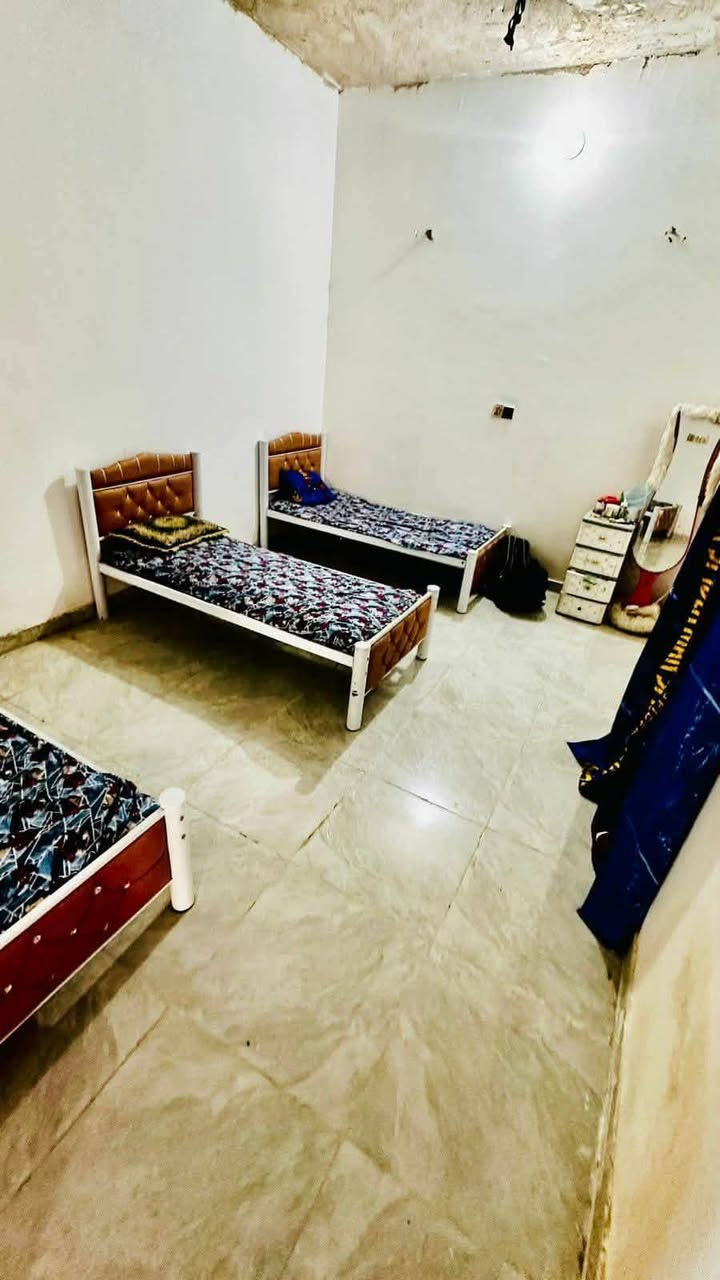 بيت للرهن🏫 مساحة200
مكان حي👈 نداء شارع قنبر علي 

(( استقبال +غرفتين +صاله جبيره +وحمام ومكشوفه +وطارمه +ومطبخ ))

السعر 20 مليون سنة وقابل للتجديد 

للاستفسار 

*********** 

***********
