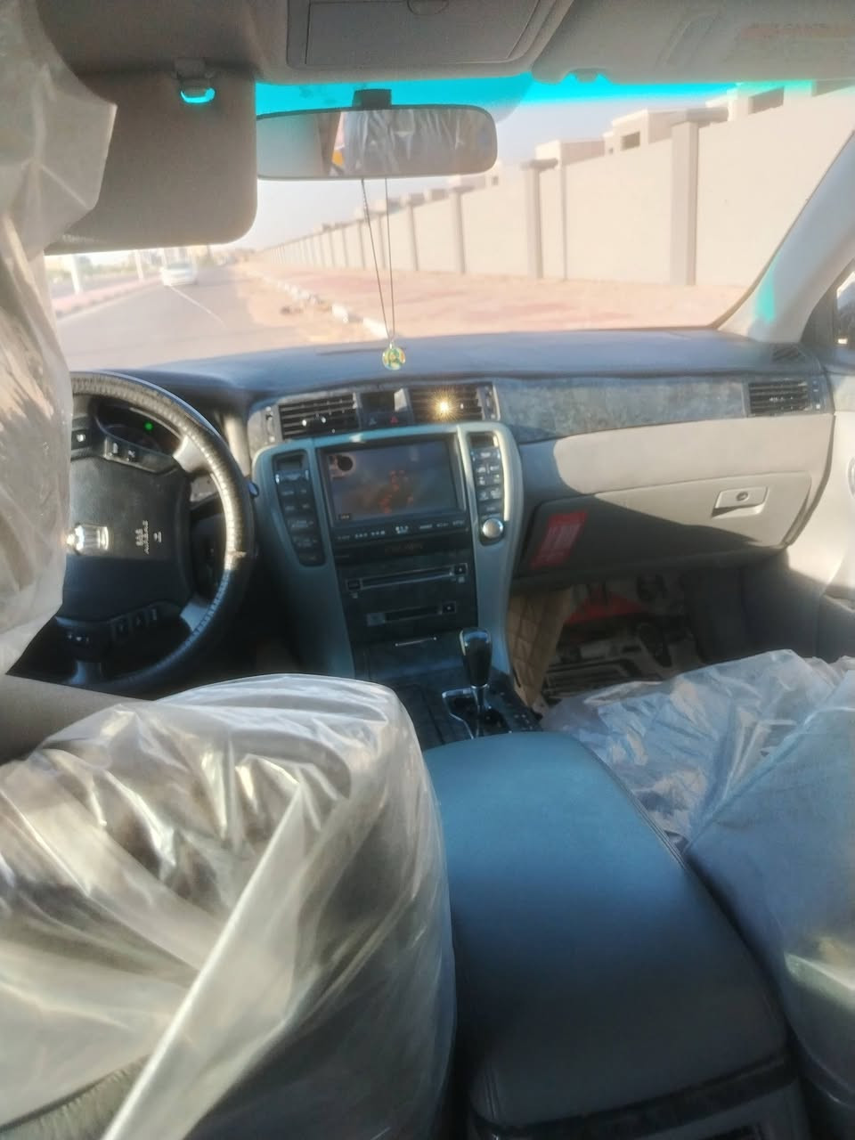 السلام عليكم أدوات أدوات
شاهينه كصه جنطه دخول جديد 2007
تبريد ثلج كهربائيات كلهه شغاله تخم تاير سبير جديد
اخوان /مراوس/ مراوس فقط /لآ تكلي بيع /السياره مكانهه بصره ***********
