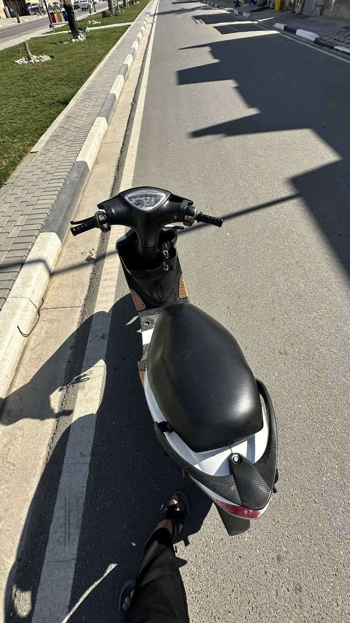 ماكس عدله الدراجه حلوه ومناقصه شي انشالله وصالي 5 تيام من اشتريته الدراجه حلوه بوشه 55 مفتوحه حسب العرفه راعيه كال انه فتحته بدون ماتكوم وسويته 55 وسعر 650 وبيه مجال رقم التواصل ***********
