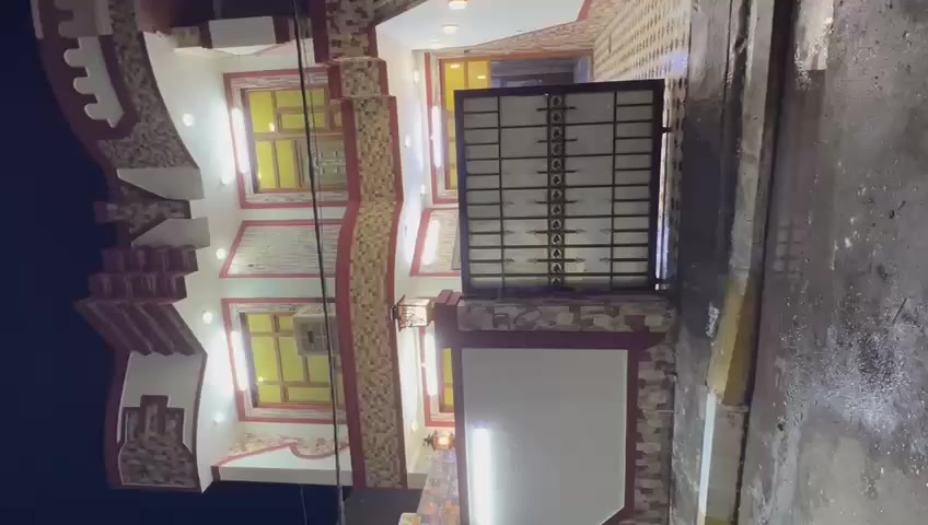 بيت للايجار مساحته 150م
طابقين حي العسكري خلف المحكمه 
4غرف نوم وصاله ومطبخ واستقبال وصحيات وكراج 
البيت نضيف 
الايجار قفل 700
للاستفسار الاتصال على الارقام التاليه 
***********
***********
