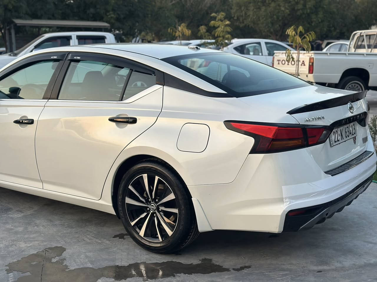 سلام عليكم
Nissan Altima 2020
 SRفول مواصفات 

مواصفات/
فتحه سقف
كشنات تدفئه
كشنات جلد 
تحكم استيرن 
بصمه 
رادارات 
 كامره خلفيه 
كشن كهربائي
لد اناره 
محرك (2500)
ويل وتايرات جدد
سياره بسمي وكاله تحويل بشرط
مكان سياره كلار 
صوره سونار بل منشور 
للستفسار ***********
