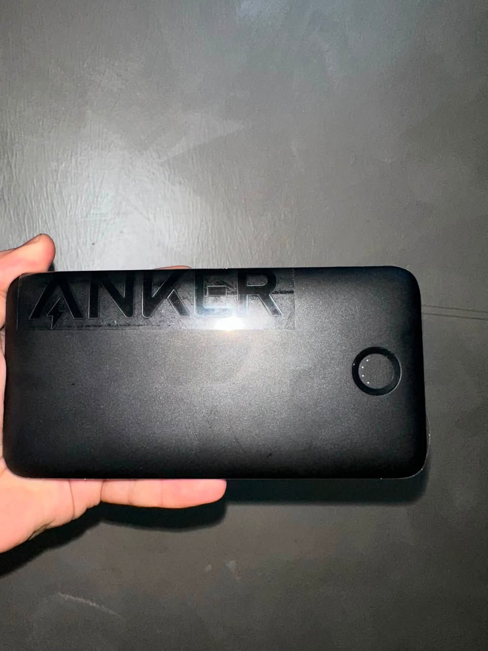 السلام عليكم
بور بنك 20000 mAh 
شركة anker اصلي 100%
السعر 45 بيها مجال جداً بسيط
***********
