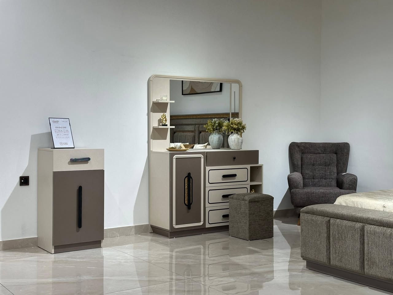 من معرض وموبليات اميد 
انسب أسعار لدينا افتر سوك بل أخير تعال يمنا وأحكم بنفسك
💥💥📣📣📣📣
يتوفر لدينا غرفة نوم 5 قطع و غرفة نوم 6 قطع وغرفة نوم 7 قطع وغرفة نوم 8 قطع وغرفة نوم 9 قطع وغرفة نوم 10 قطع وغرفة نوم 11 قطع كل موديلات غرف نوم متوفر لدينا أكثر من 200 موديل  من غرف
يتوفر لدينا غرف نوم شبايي

دوشك نفرين أكثر من 10 موديل 
دوشك نفر واحد أكثر من 10 موديل

قريولة خشب و حديد
وسفري تركي و عراقي و صيني 

تعلاكات أكثر من 21 موديل

طبلاة أكثر من 50 موديل
خماسي و ثلاثي و رباعي 

كنتور بابين و 3 أبواب و 4 أبواب و5 أبواب  و 6 أبواب 

وكاروك اكثر من 15 موديل 

مستواليت 
امرايه عمودي
ميز مكتبي 
كراسي مكتبي 
ميز طعام🍱🍜
ميز تلفزيون📺
عش مرجوحة
عش أطفال 
طخم ديوان
قريوله طابقين
زحلكيه
مرجوحة حديقه 
ميز طعام حديقه🍴

العنوان قضاء طوز خورماتو شارع عام مقابل معرض الغدير مجاور ايوب ديكورات او مجاور علي فاتح الزراعي

بإدارة
علي عباس 
***********
***********
