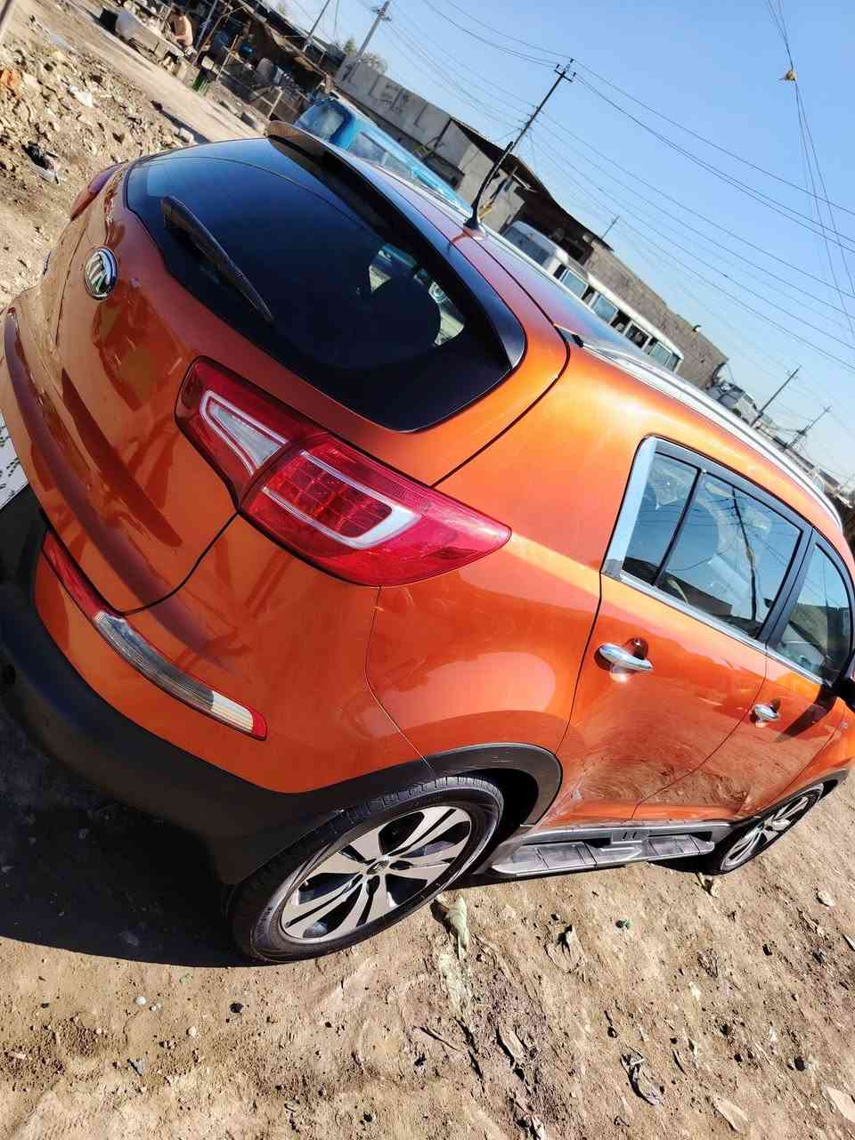 سلام عليكم للجبيع كياء سبورتنج موديل 2013 خليجي    مكفولا ت من صبغ والتبديل والجراد سياره جاهزه صدر أمامي خلفي جديد رقم انكليزي  هزه جديده بسمي مكينه وكير مكفولات السعر ١٤٥
مامفتوحات فول مواصفات عده البصمه اصل خليجي مو كوريه مكاني بغداد حي البتول ***********
