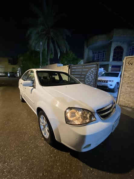 اوبترا 2012 ماشيه 185 الف مكفوله كير مكينه تبريد كلشي جاهز بيهة تخم تاخير حديد صدر امامي خلفي حديد داخلهة كلش نضيف مال شركه ع ايدي 
صارت بيهة هاي ضربه بلباب ابو دراجه ضربهة وهيه واكفه فقط وبعدني ممصلح ابيع ع ضربتهة باقي سياره كفاله قطره صبغ مابيهة  سعرهة90 وبيهة مجال مكاني بغداد شعب
