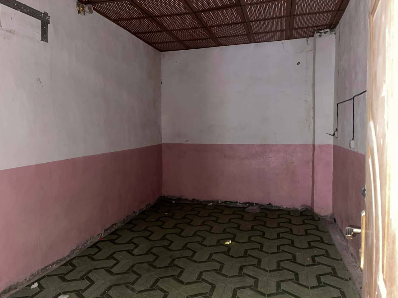 دار للايجار 50 متر 
الموقع سايدين المطار مقابل اسواق فدك قريب كلش للشارع 
يحتوي على غرفه وصاله ومطبخ وصحيات 
سعر الايجار 150 قفل@


**إذا كنت صاحب هذا الإعلان وتريد حذفه لأي سبب، رجاءا أرسل رسالة إلى الدعم الفني**