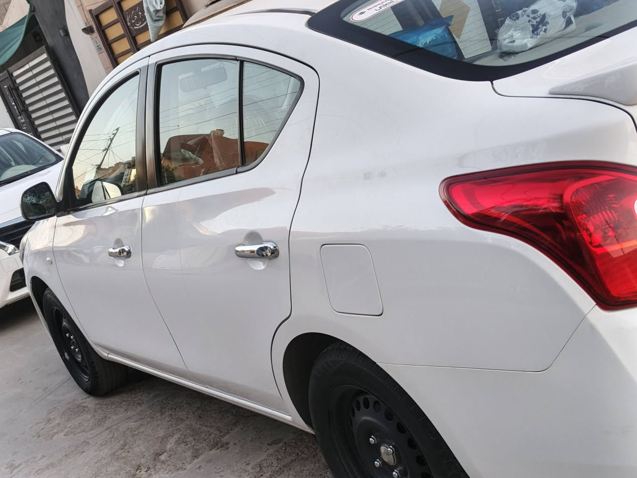 لاكشمي بأي لىبيع موديل 2021سياره بدون صبخ فقط بيها 3مكانات بارد صغار سياره جاهزه من كلشي جديده ماشيه 71دفتر بانزين موجود سياره جديده سبير مانازل بي صدر جديد تايرات جديد رصعه مابي حالوب مابي رقمها اربيل سعرها 113فقط بيع مكانها كركوك اشراي يتصل ***********
