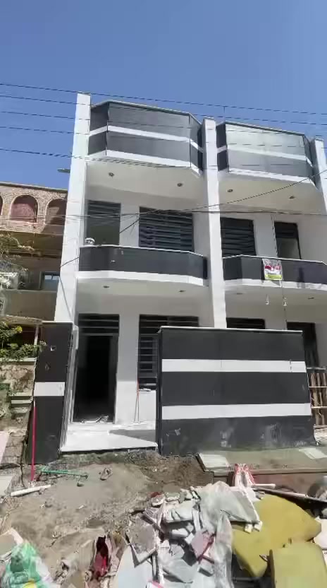 مكتب الباسم  للعقار 🏢🏗️
يتوفر لدينا مشتملات عدد2🏠

ملاحضه  مشتملات بناء حديث تسليم مفتاح 🔐 
 
المساحه 65 متر ✨

التفاصيل 🏗️ استقبال +حولي +مطبخ +3غرف نوم 🛌 

موقع 📍شعب شارع الصحه قرب سيطره الشعب القديمه ✨
للاستفسار…………………………..       

شعندك بيوت للايجار او شقق 
الي عندة يدزلي التفاصيل خاص
او واتس  ***********
عنوان مكتبنا شارع الصحه قرب جامع الحق ( مكتب الباسم لعقارات)
