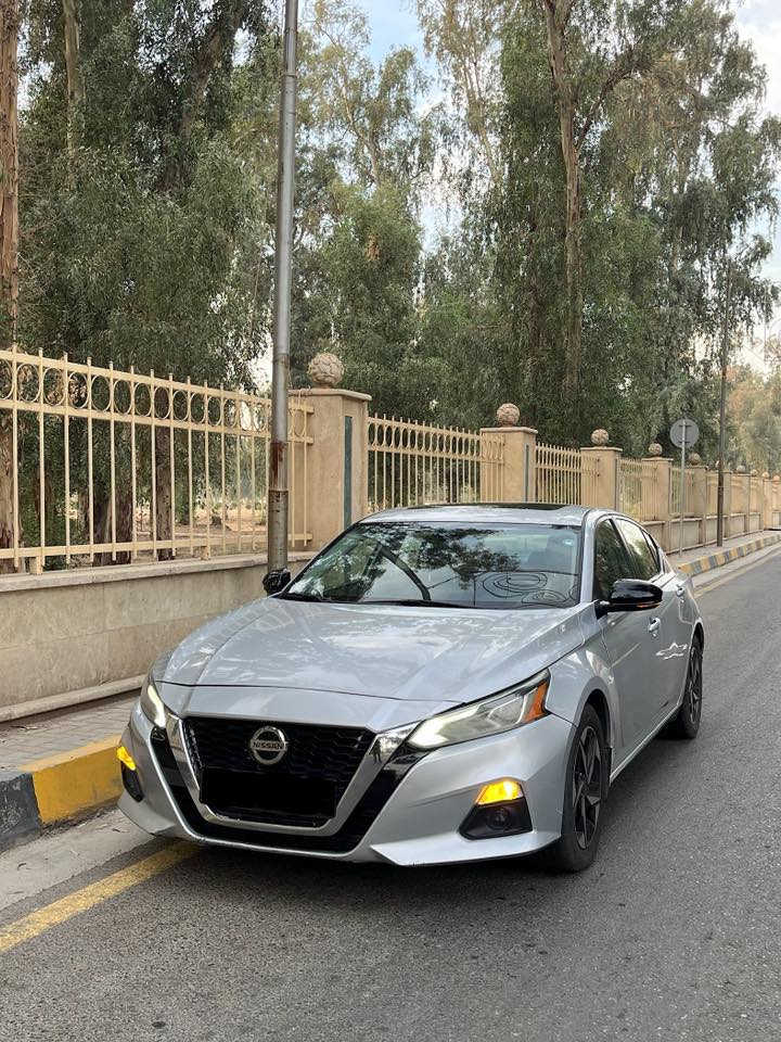 بسم الله الرحمن الرحيم
‏2021 Nissan Altima
سيارة واحد على واحد فول
السيارة كليين تاتيل
موجود فحص سونار
محرك 2500
مواصفات SR red
تنته(فتحة سقف)
كشنات جلد
كشنات تدفئة
حساس امامي
حساس خلفي
حساس جانبي
نظام تعليق خاص بالالتيما
كاميرا خلفية 360
شاشة كبيرة
بصمة
تشغيل عن بعد
نظام (sport - eco)
شفتات سبورت
ويل بلاك سبورت لمتد ادشن
تحديد مسار
السيارة رقم اربيل الجديد
هزه سنوية كلو جديد
للتوصل  اتصل على الرقم 
***********
