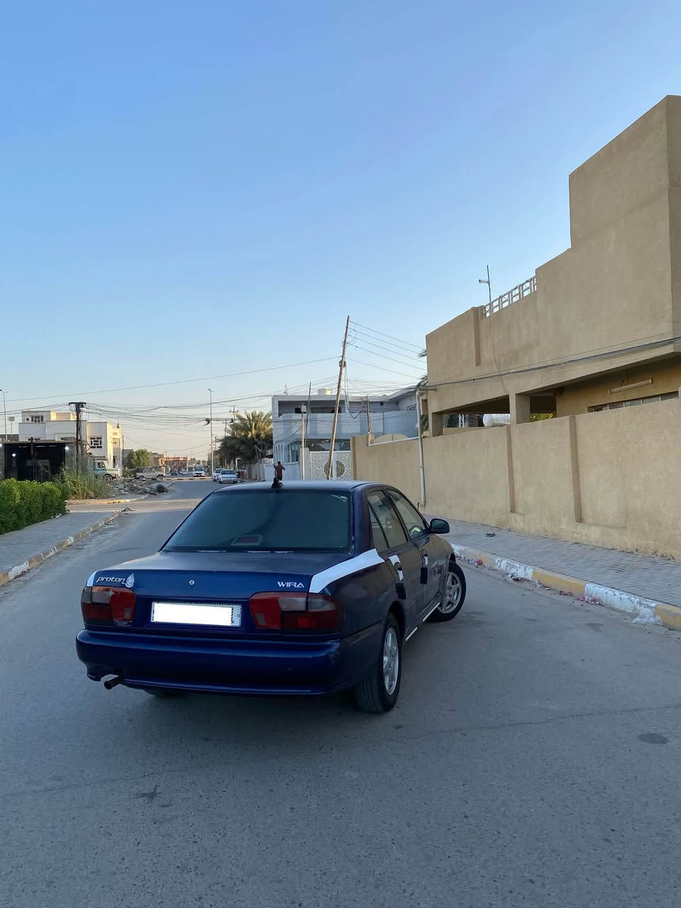 بروتون ويرا للبيع 2005 
​ كير أوتوماتيك
​رقم بغداد (لوحة جديدة) بسمي تحويل مباشر
سياره بلاديه من الدعاميه للدعاميه سياره بدون اي نقص كهربائيات كلها شغاله كابريتر جديد باتري جديد كير ومحرك كفاله من كلشي  تبريد منضومه كامله جديده تبريدها ثلج سياره كدامكم بلصور سياره كامله 
سعرها /51 وبيها مجال بسيط 
مكان السيارة واسط الصويرة 
***********
