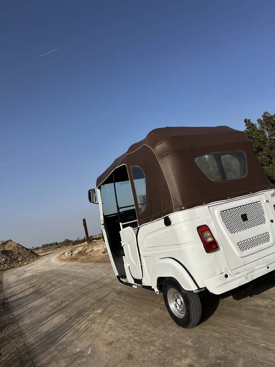 سلام عليكم
تكتك 21 شهر 11
رقم ذي قار نكليزي 
تحويل ثاني يوم
توني مسوي خياساتها 
سعر 7400 وبيه مجال 
مكاني قضاء النصر
***********
