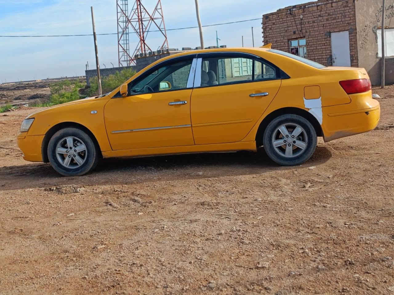 سلام عليكم 
سوناتا 2009 متجايه 
مكينه وكير وحداديه وتخم تاير كله جديد 
رقم مثنئ الجديد سنويه مجدده ل31
مصفره وجاهزه 
مكان السياره الديوانيه قضاء الحمزه الشرقي 
‏‪***********‬‏
