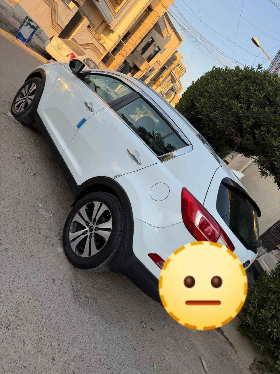 السلام عليكم 
كيا سبورتج موديل 2014 خليجي مكينه 2400 دوش على وضع الشركه ممفتوحه سيارة مكفولة من الحاث والتبديل سيارة احلة من الصور مواصفات السيارة نص فول مكينه كير صدر تبريد تدفئة تخم تاير كلة جديد بدون اي نقص بالعافية عل ياخذها بيه صبع نص باب فقط سيارة مال بيت رقم أربيل باسمي رقم جديد ثاني يوم تحويل مكان السيارة بغداد حي تونس سعر 148 وبيه مجال رقم موبايل *********** بغداد, العراق
