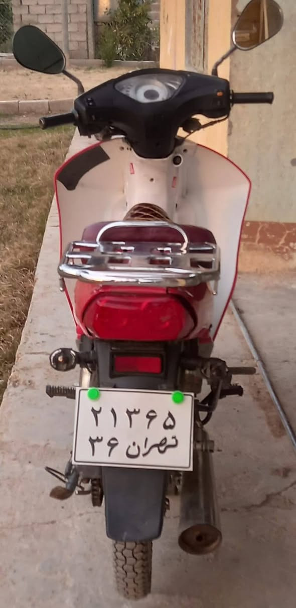 اسلام عليكم سرفيس للبيع 2013 نظيف احلا من الصوره السعر450 اتصل ودلل***********
