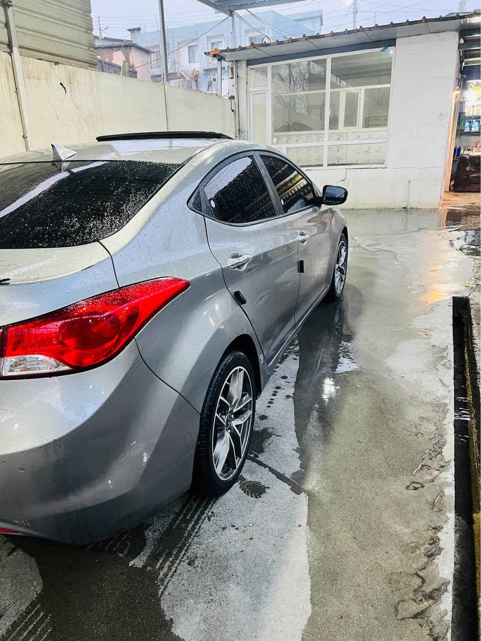 ئه لنترا DUBAIمؤديل 2013قه پات مواسفات گيرو مه كينه بن شه رت هه مو گياني به شه رت 
شوين. سؤران
ژم .*********** شمشمل, السليمانية
