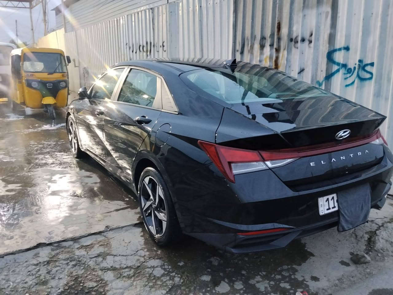 السلام عليكم الانترا موديل 23 بدون حادث *********** مكان السياره الكفئات العبيدي
