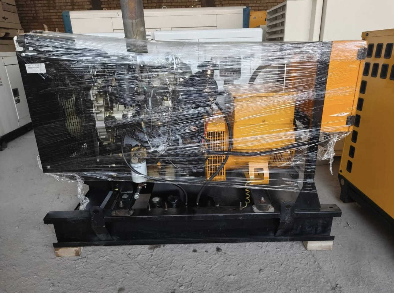 مولده 45KVA بيركنز شاصي رأس توليد لوري سومر …. للأستفسار على الرقم ☎️
0772 710 1886
