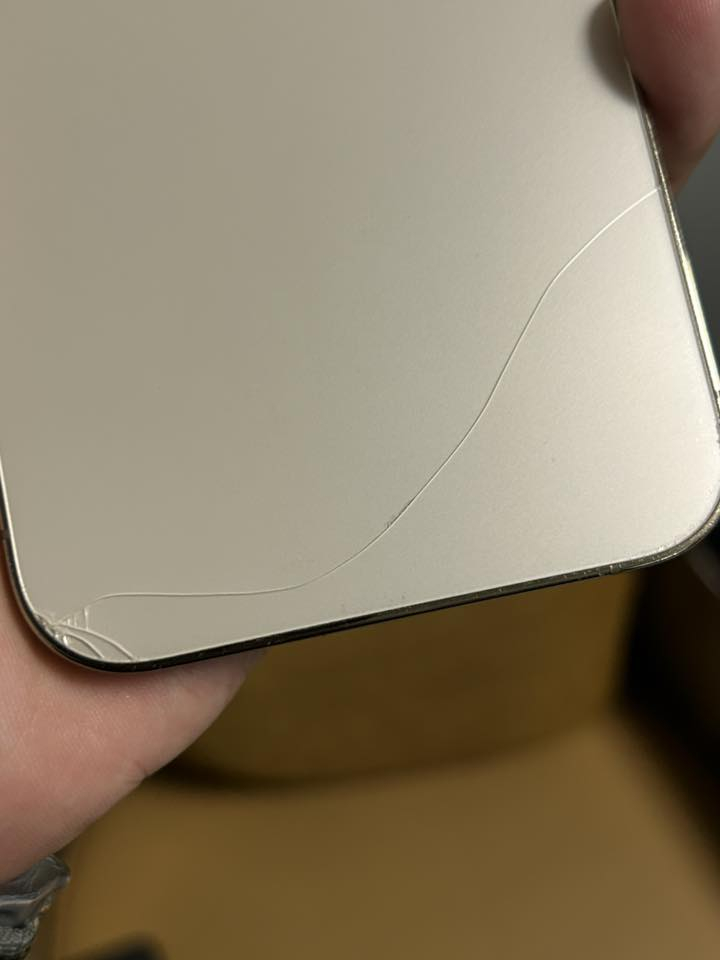 موبايل ١٢ برو ماكس ماستر بلادي وممفتوح ابد بي كسر مثل ماموضح بالصور وجام الكامرة ايضا بطارية ٧٧ ذاكرة ٢٥٦ 
مكاني البلديات 
٤٢٥ وبي مجال بسيط 
***********
