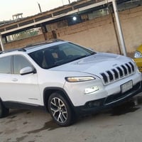 للبيع او المراوس حسب القناعه جيب شيروكي لاتيتود موديل 2016 رقم انبار م...