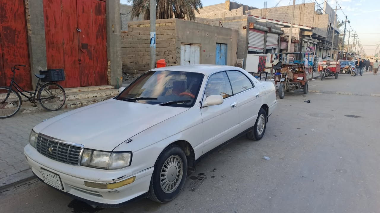 اسلام عليكم
بطه مديل1993 بصره مكينه ثنين ونص     بيهه ضربه خفيفه بجاملق لخلفي ضربت دراجه  السياره نضيفه. مكفوله  من كلشي السيارة بسمي تحويل مباشر السعر( 60) 
***********
