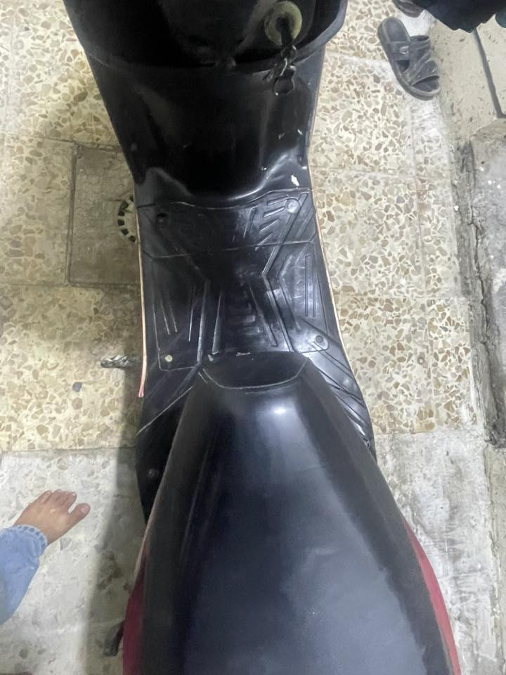 سلام عليكم دراجه شحن لبيع حلوه ونضيفه ٦ بطاريات 🔋 جديده وتايرات زوج جديده  بيه سويجين تمشيك ٦٠ كليلو سرعته ٦٠ ً مكاني  بغداد الحبيبيه رقم ***********  وسعر ٥٢٠ وبيه مجال   وشراي يجيني خاص بيه نظام بك
