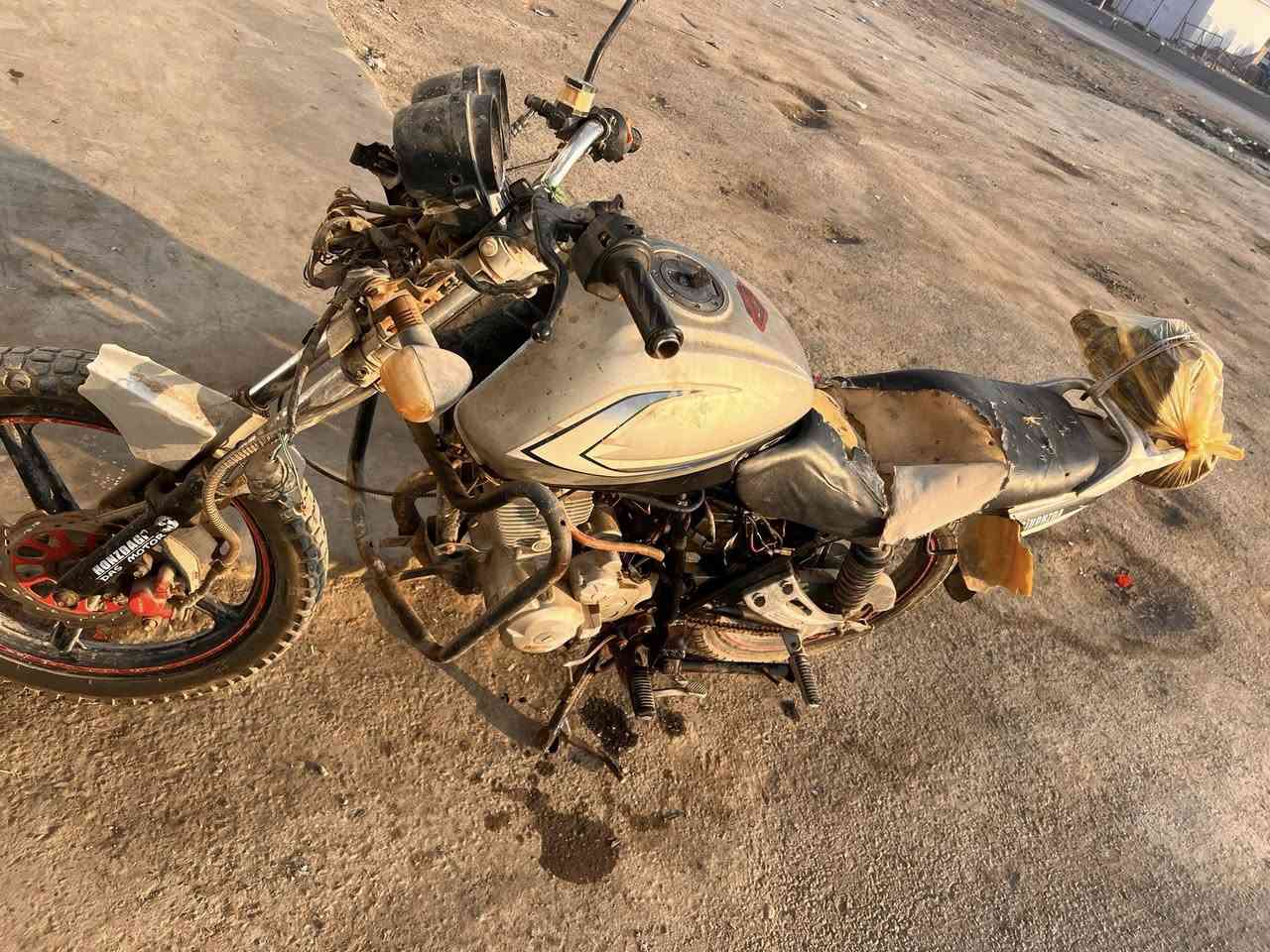 من رخصت صاحب الكروب دراجه للبيع ٥كبر ب ٢٥٠ وبيهه مجال
٠٧٧٠ ٥٧٥ ٦٢١٣
