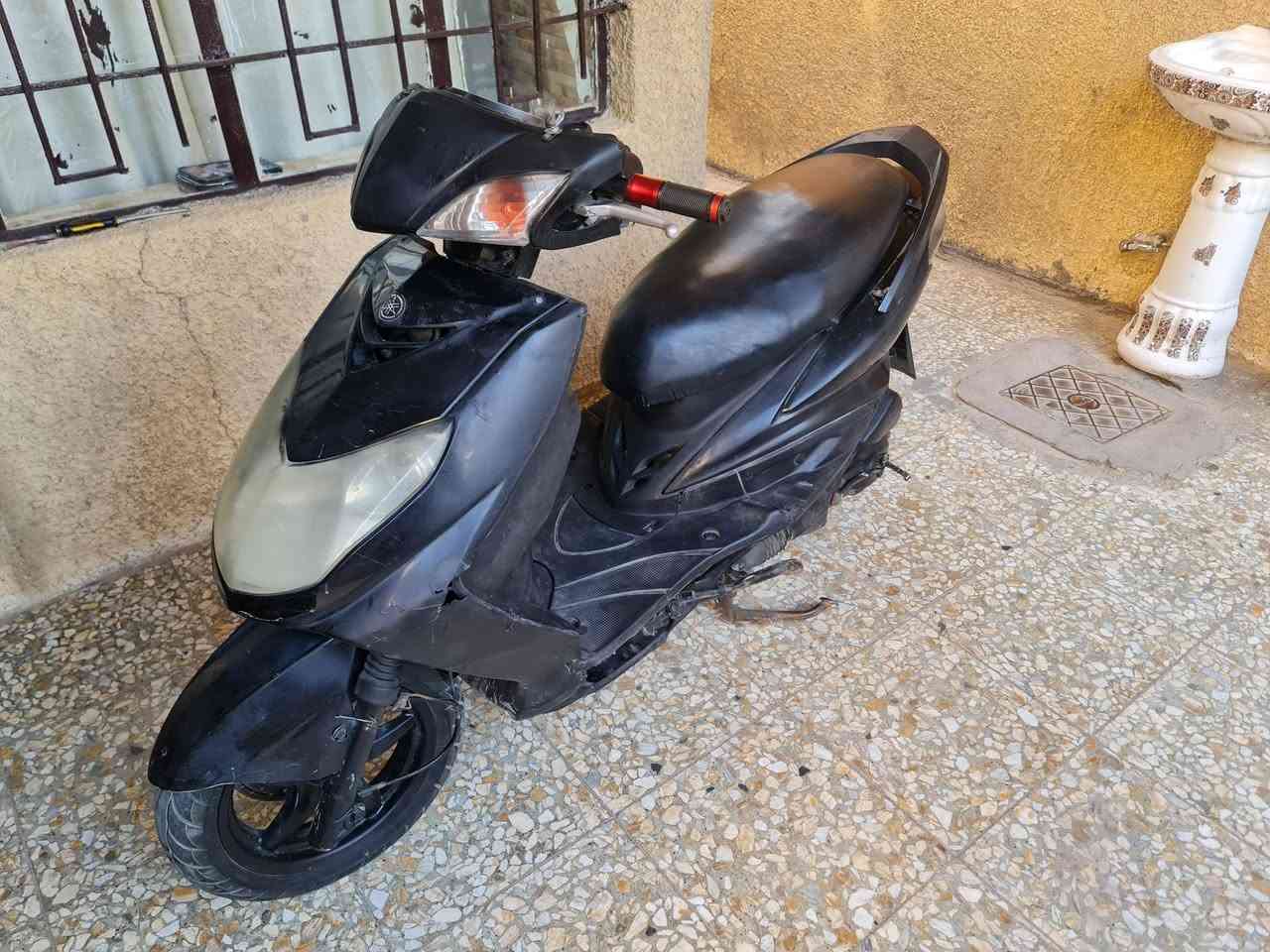 السلام عليكم بيع او مراوس سكنس فحل خطين مكينة لا نضح ولا تبخير يحتاج تفيلس بيها خشونه دراجه شلعه ومعدل نشطه شوف العين ماعرف كابريتر نوزل بيها دمام يشتغل بلوتوث يحتاج ترتيبات بسيطه سعر ٤٢٥ وبيها مجال مكاني زعفرانية للاتصال واتساب ***********
