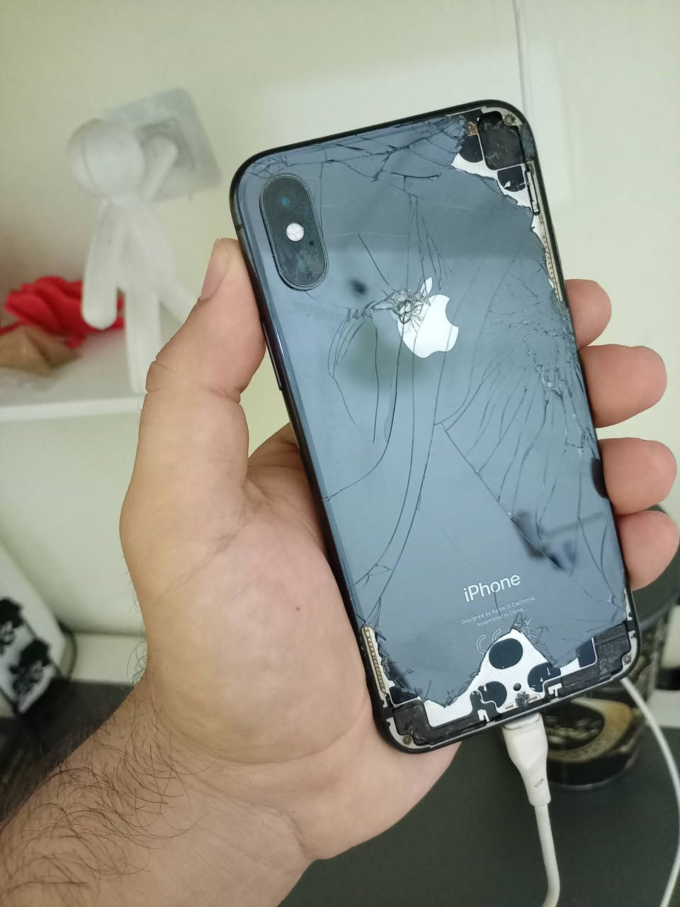 ايفون اكس للبيع
ذاكرة ٦٤
فيس ايدي يحتاج برمجه 
مبدل شاشه اصليه
 َبطارية ٧٠ مرفوعه ١٠٠ 
نظيف جدا مكفول من عطل
١٣٥ مع مجال للعمله
بغداد بياع ***********
