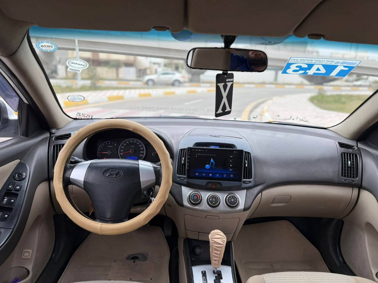 السلام عليكم للبيع فقط نقد بسعر مناسب (95) 
النتراء خليجي 2011 محرك 16 دوش ماشية 157 
مواصفات لون ابيض ثلجي داخل اصفر ويل كروم شاشة وكامرة وحساسات 
بيها صبغ 4 قطع نص بدون دواخل بدون ايرباك شرط وعندي سونار 
رقم اربيل سنوية وهزة ورقم وشينكا كله جديد وبسمي شرط تحويل وكالة 
السيارة بيها منضومة غاز ودفتر بانزين ودفتر غاز موجود 
بدون نواقص خير من الله وبالعافية على الياخذها 
مكاني كركوك شارع القدس وهذا رقمي 
*********** خابر وبخدمتك كركوك, العراق
