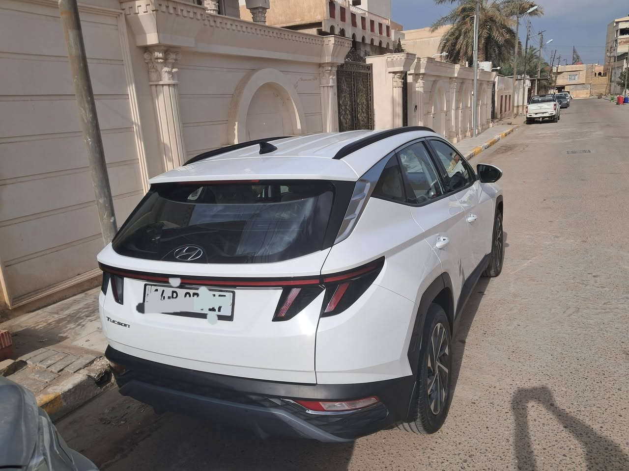 توسان موديل ٢٤ كامل مواصفات عدا فتحة السقف رقم بصرة باسمي ماشية ٣٤ الف بيها طخة بالباب الخلفي عكس السائق مصلح بارد بدون صبغ الباقي على وضع الشركة
السعر ٢٢٠ $
للاتصال ***********
