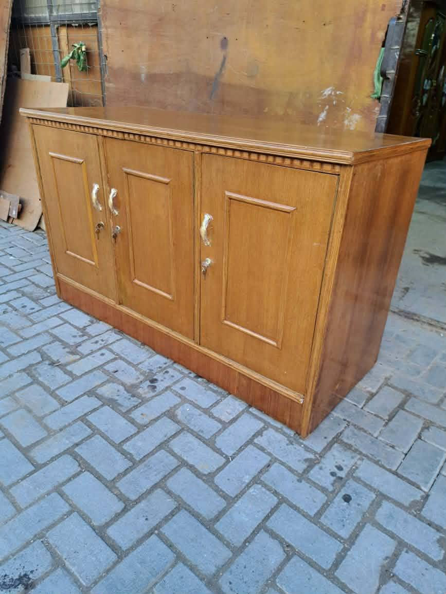 كنتور صاج 5 ابواب نضيف كلش
بوفية متر ونص للبيع الشعلة يوجد توصيل بكروه كافه مناطق بغداد فقط


**إذا كنت صاحب هذا الإعلان وتريد حذفه لأي سبب، رجاءا أرسل رسالة إلى الدعم الفني**