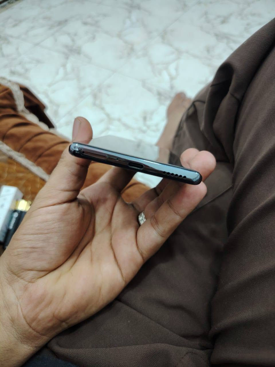 للبيع كامون 40 برو 5G السعر 275 قفل جهاز جديد كامل ملحقات ***********
