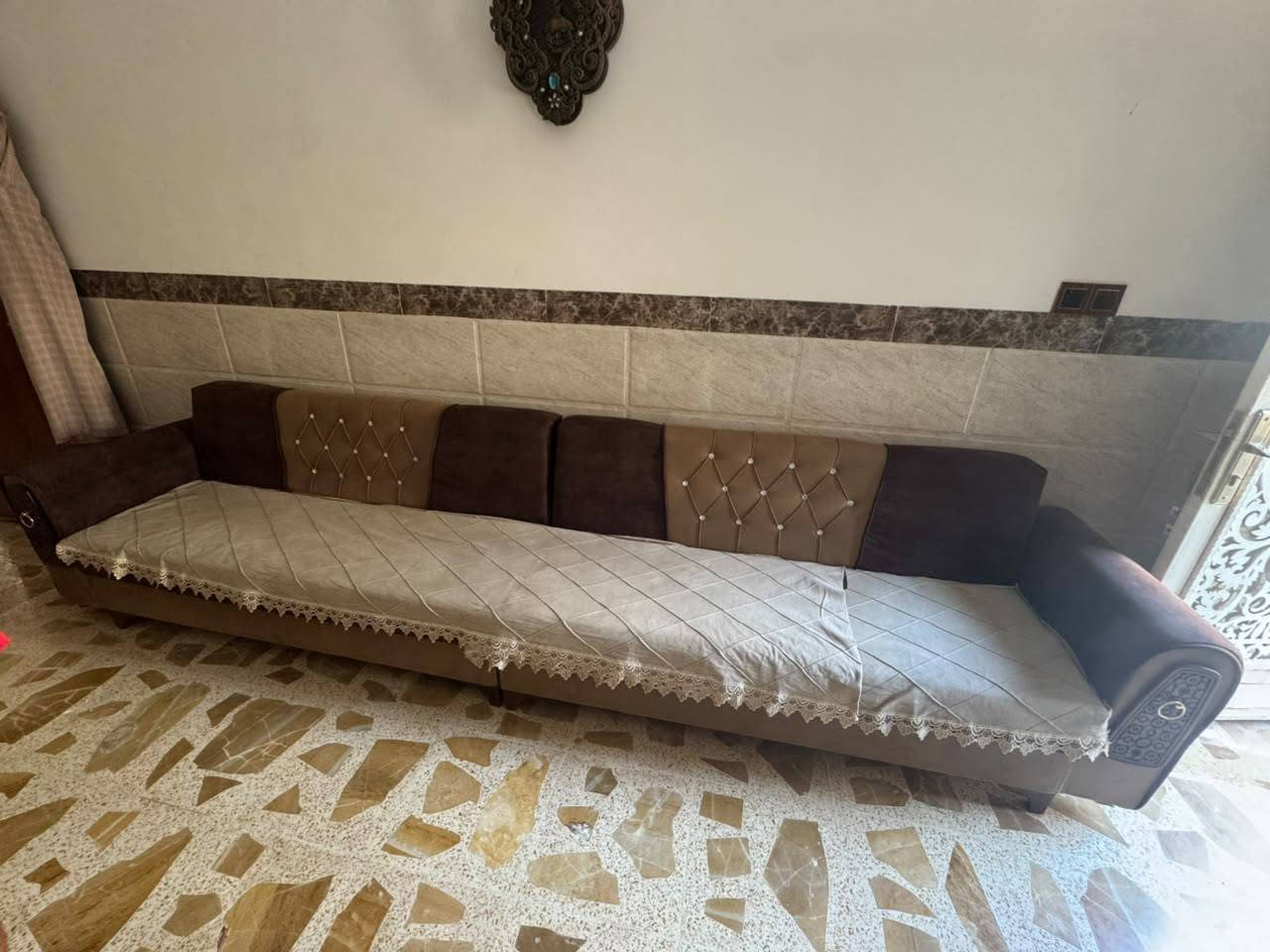 متاح تخم ديوان نضيف مابي عيب 
4اكبار 2زاويه 2كراسي 2ستوتات
مكان بعقوبه 
سعر خاص
***********

