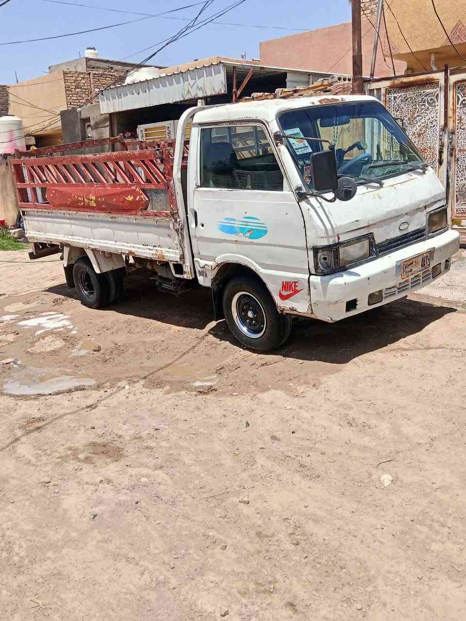 السلام عليكم كيا للبيع موديل 95 سياره رقم بغداد اصفر عليها غرامات مليون مكينه وقير كفاله وقتين كفاله اي راس انت جواها جدد سياره ثمانيه تنقال السعر 28 وبيها مجال تحب يتصل على هذا الرقم راعيها موجود***********
