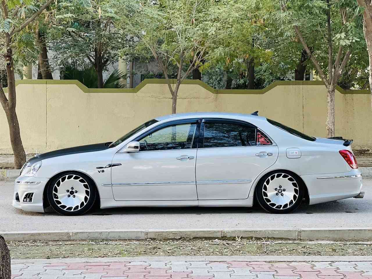 سلاوي خوا له هه موو لايه ماجيستا موس تاقانه 🩶🪬گورینوش اکە م
٢٠٠٦  ته نها جي موسي بوياخه بي ده عمو ليدران

ته نها سلايتو جلد نيه

مواسه فات ٣ په رده سه لاجه مه ركه زي كاميره پيشو دوا  كامل هه موو گياني ده سكاريه ٤ تايه و ويلي لوك لوكي له ژيره  سپيرو اشياي سنوقي 

مه زبوته ته بريت ساردوو گه رم مه زبوت ده عامي پيشو دواا سپورتي يابانه سالنساي سپورتو پؤبانك چوبه كاني حور كراوه جامي هه لگيراوه  كاره بايو  هه موو شتي مه زبوته هه موو شتيكم نوسيوه  سعري 56گلاو معامه له گورينوش به شتي به دلم بيت 

شوين كه لار  ***********
