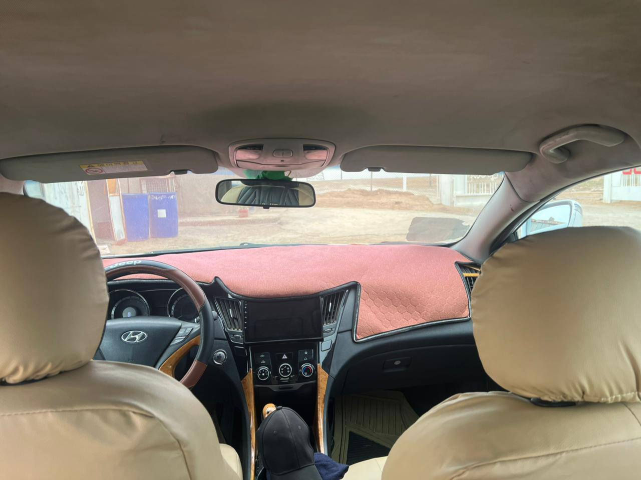 سلام عليكم
سوناتا 2014 وارد كوري رقم بغداد 
مواصفات بصمه مرايات شفط مكينه 2000 تبريد قطعتين حداديه جديده تخم تاير لايت زنون تحكم ستيرن جهتين شاشه كبيره كأمره خلفيه كأمره إماميه حساسات خلفي . 
السعر 115 وبيها مجال العنوان ميسان مكلف بل نشر اتصل عله راعيه هاذ رقمه ‏‪***********‬‏  او اذا عندك مراوس ب الانتره
