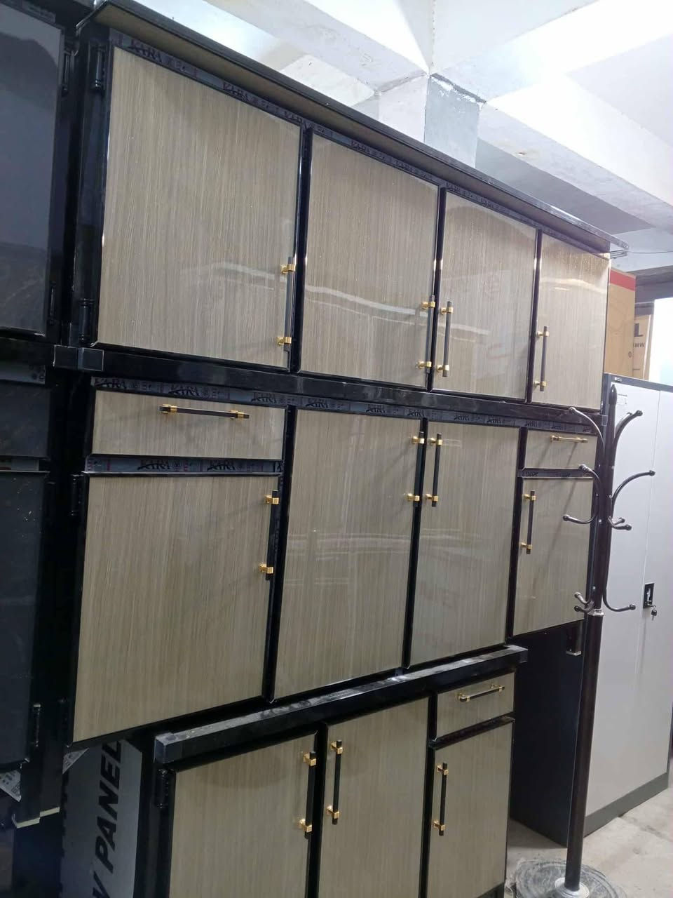 معرض تكريت للاثاث المنزلي لجمله ولمفرد
تمه وصول وجبه جديده من لكاونترات شغل حطاطه شغل موصل معه ضمان يتوفر لدينا توصيل ويتوفر جميع لنواع وللوان ولقياسات مختلفة 

العنوان تكريت شارع لزهور لحولي مقابل مدرسة كنوز لهليه مجاور مجمع رداد للنشايه محل أبو عبدالله ♥️♥️ 
للاستفسار تصال ع رقم الهاتف او مراسله ع واتساب 
***********
***********
