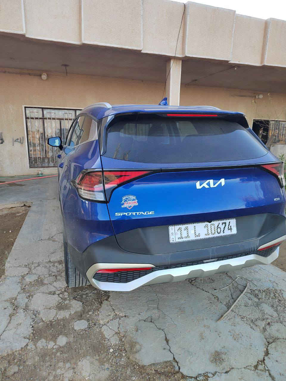 السلام عليكم 
كيا سبورتج 2023 فول عدا الفتحه
للبيع وارد امريكي ماشيه 54 الف
كلين كفاله السياره گير ومحرك وگشر خارجي 
فقط دعاميه اماميه مبدله 
السعر 212 وبيها مجال بسيط 
للاستفسار الاتصال أو واتساب ***********
