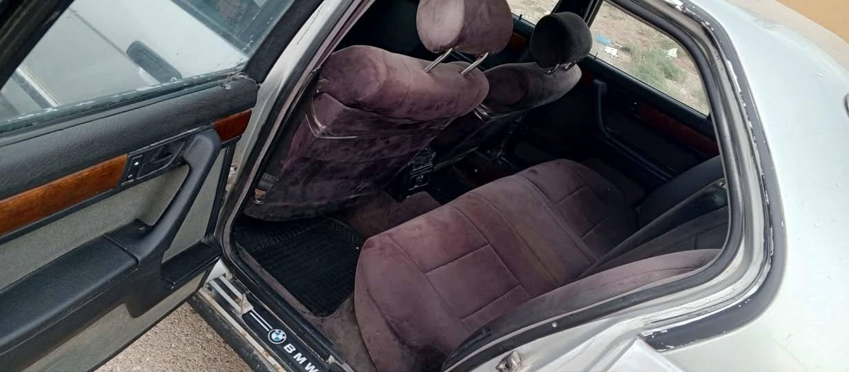 سلام عليكم للبيع بيئم موديل ١٩٩٢حجم 740مكينه v8تبريد شغال صبغ جماليه سياره جاهزه رقم انبار مكانها بغداد اليوسفيه السعر 40 اتصال***********واتساب ***********
