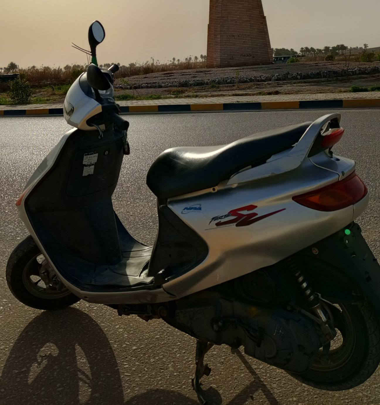 فراشة نثية 140، 4T
دراجة  محرك اخرس 

كهربائيات كلها شغال 

گلوب عالي وناصي( زنون) واشاير يمنى ويسرى، بك لايت، هورن،  سلف، هندر، شعلة بطناش، معدل ورزانة 1 /1                                                       

تشغل وتروح كفالة عامة، حاوية، 

السعر "750" وبيها مجال للطيبين مكاني بابل الحلة . المو شراي لا تعبني


**إذا كنت صاحب هذا الإعلان وتريد حذفه لأي سبب، رجاءا أرسل رسالة إلى الدعم الفني**