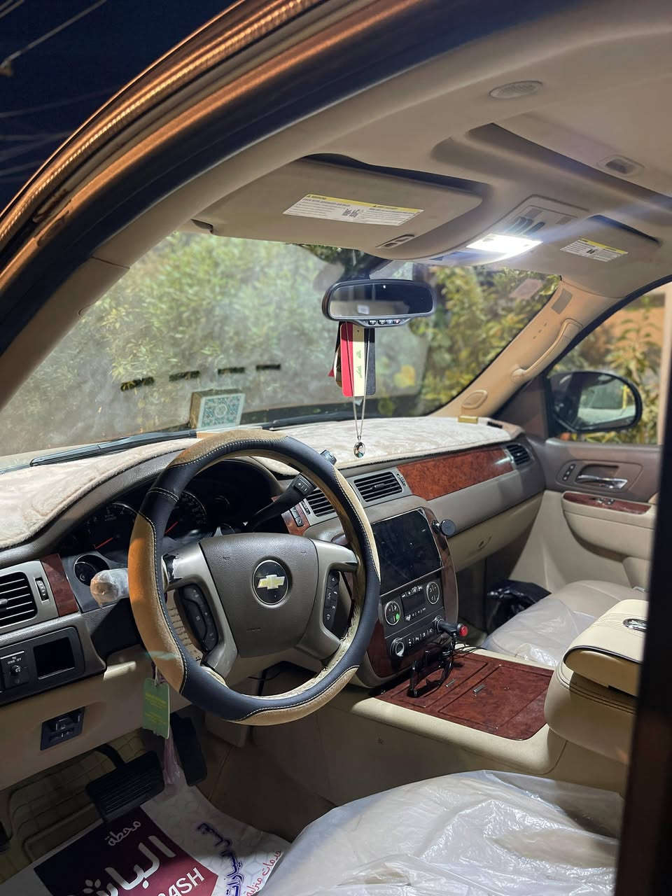 تاهو مديل 2011 فول مواصفات للاخير السياره مكفوله من كلشي ماعدا الصبغ ولباقي كفاله السياره بيها مواصفات اتحير السياره LTZ مكان السياره بصره سعر السياره 238وبيها مجال***********
