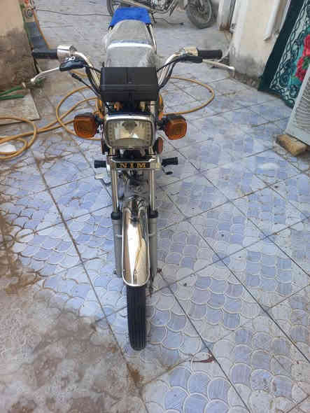 سلام عليكم نامه اصلي شلامجه مديل 2022 وكيله نوفل 
الدراجه مكفول من كلشي أوراق اصولي مكاني دوانيه حي الزيتون السعر 1150وبيه مجال لطبين رقم [***********] خاص ماكو
