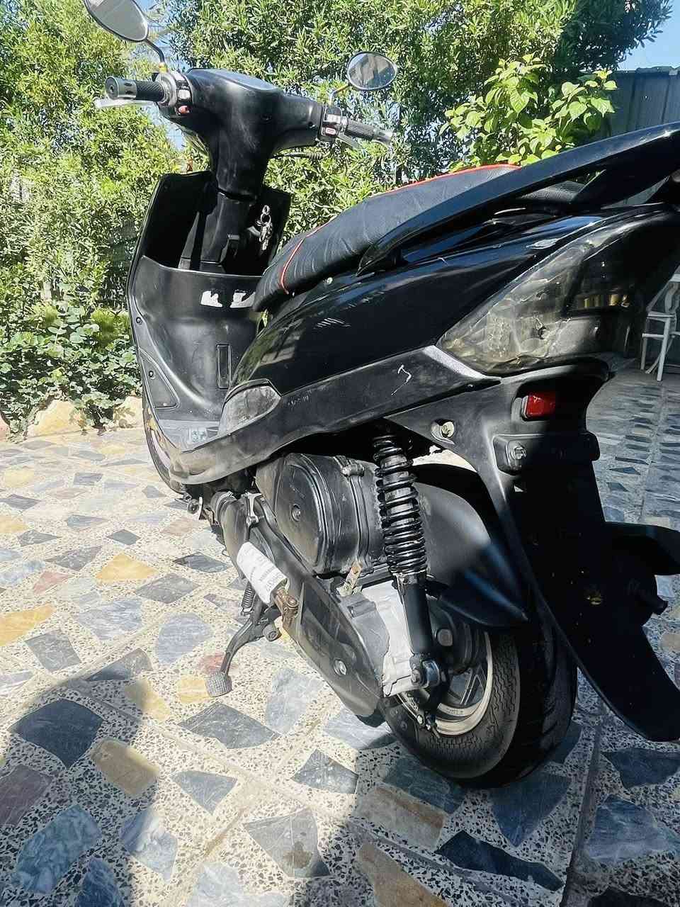 ماكس عدله 
كهربائيات شغال هورن لايت عالي ناصي اشاير سلف 
كابريتر جديد 
عليها وياله RPM 
يدات بريك كوسو
فج بريك رياضي 
قطره دهن رياضي 
ملاحضه. .المحرك مفتوح ولفات 
الكفر تايوان   
العنوان بغداد  رحمانية الشعلة 
السعر 500 الف و بيها مجال 
واتساب ***********
