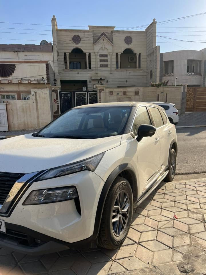 السلام عليكم 
نيسان اكسترايل خليجي وكالة السور للبيع رقم بغداد، ماشية ٧٧٠٠ كم زيرو ومبدل دهن بالشركة وبانزين محسن فقط ، 
بيها PDR بهلال الجاملغ وشخط بسيط جداً 
بسعر مناسب جداً
212 ورقة
مكان السيارة تكريت
***********
