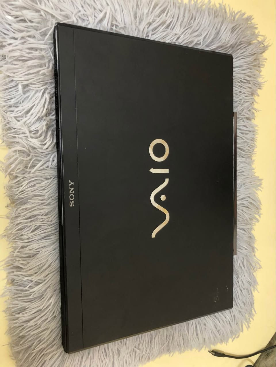 السلام عليكم 
لابتوب نوع سوني ڤايو 
معالج كور اي ٧ 
كرت شاشه خارجي amd 2 كيكا 
رام ٦ 
هارد ١٢٨ ssd 
حجم شاشه ١٣ سلم 
قارئ اقرص 
البطاريه اقل شي ساعه و نصف 
ويندوز ١٠ كامل مع البرامج و office 2016 مفعل 

عيب لابتوب فقط يحتاج محوله الباقي شرط الفحص 

السعر 130 قفل 
مكاني دهوك توصيل متوفر بغداد, العراق


**إذا كنت صاحب هذا الإعلان وتريد حذفه لأي سبب، رجاءا أرسل رسالة إلى الدعم الفني**