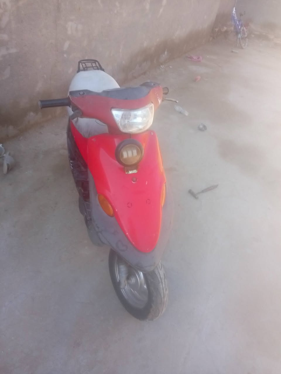 سلام عليكم للبيع بيجي محرك ناعمه بساع شتغل تايرات دبلات كله شغاله سعرها مناسب والله مال فقير
شراي يتصل مكاني المجد معلق..***********
